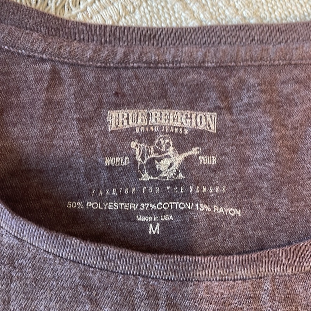 True Religion “city” shirt. - Picture 4 of 6